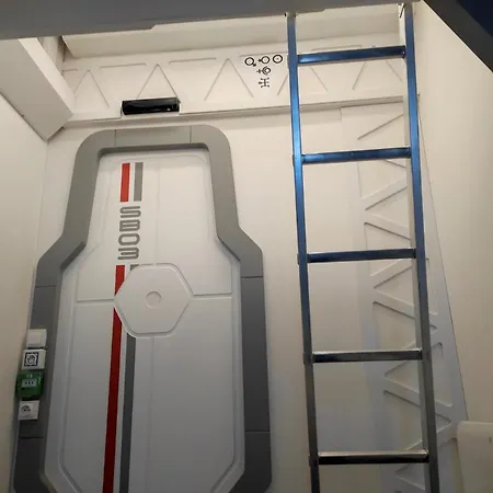 Space Lodge, Vaisseau Spatial - Jeu Type Escape Game Lisieux Exterior photo