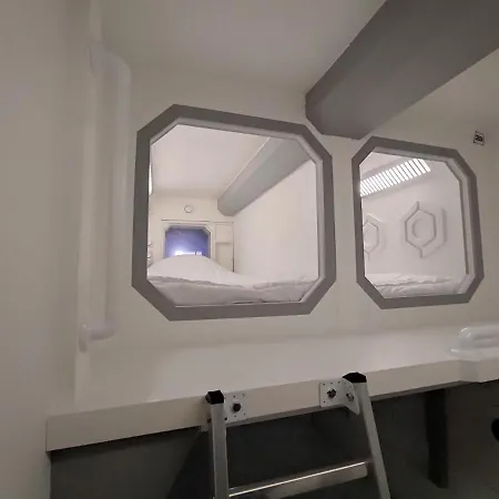 Space Lodge, Vaisseau Spatial - Jeu Type Escape Game Lisieux Exterior photo
