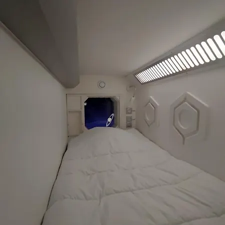 Space Lodge, Vaisseau Spatial - Jeu Type Escape Game Lisieux Exterior photo