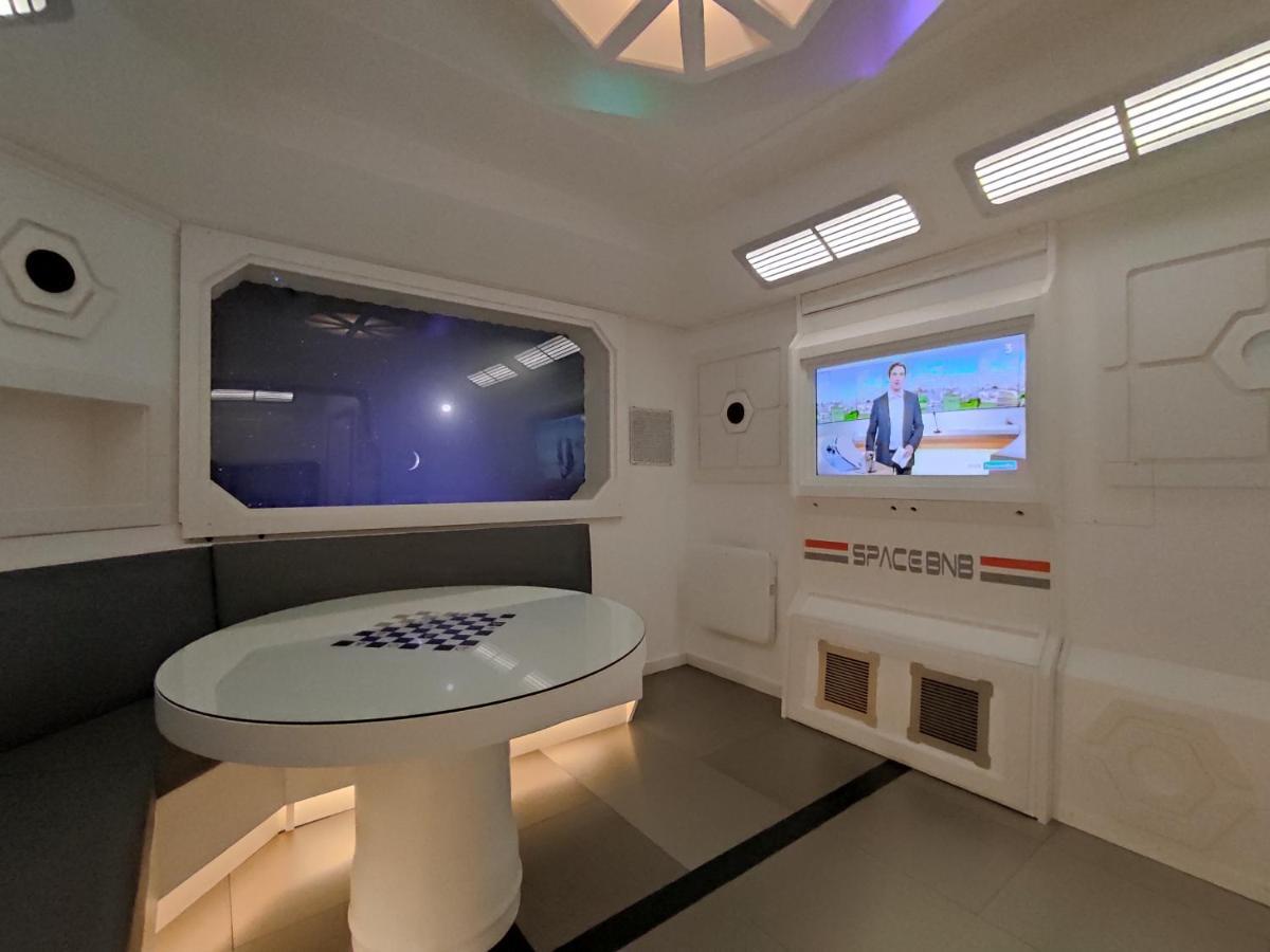 Apartment Space Lodge, Vaisseau Spatial - Jeu Type Escape Game *