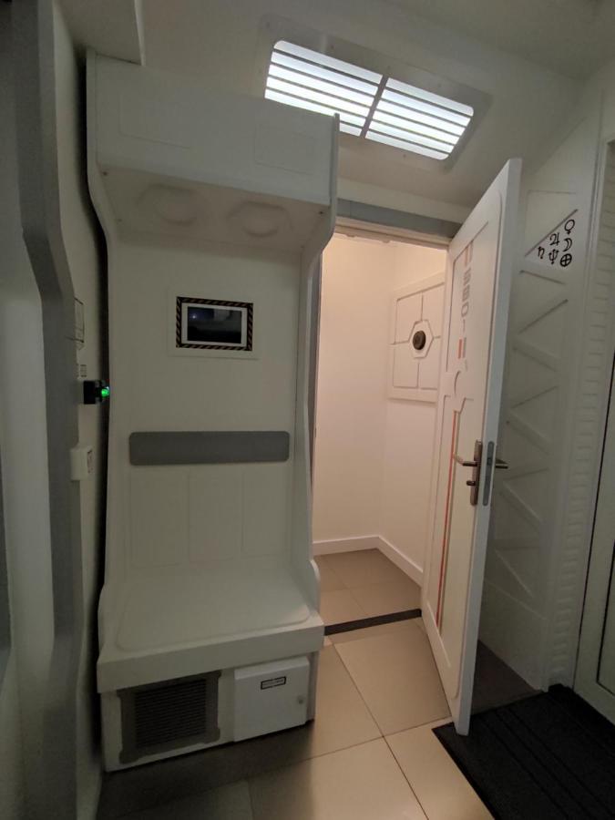 Apartment Space Lodge, Vaisseau Spatial - Jeu Type Escape Game
